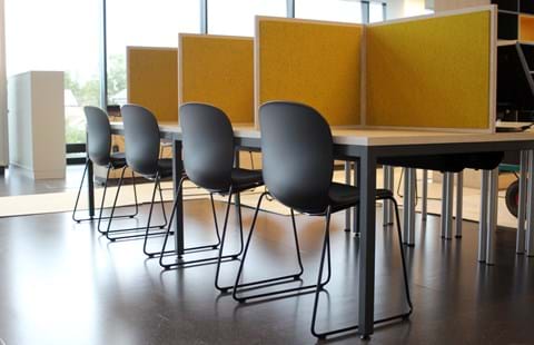 bordskærm opklæbet bordskærm i filt